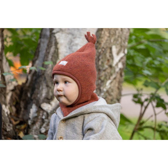 Cagulă din polar de lână Merino organică Pickapooh Mara maro Red Wood Cagulă din polar de lână Merino organică Pickapooh Mara maro Red Wood