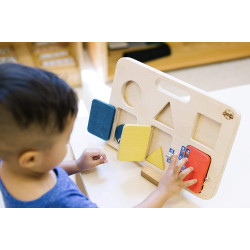Planșă Montessori din lemn cu încuietori Big Future Toys, jucărie senzorială de îndemânare Planșă Montessori din lemn cu încuietori Big Future Toys, jucărie senzorială de îndemânare