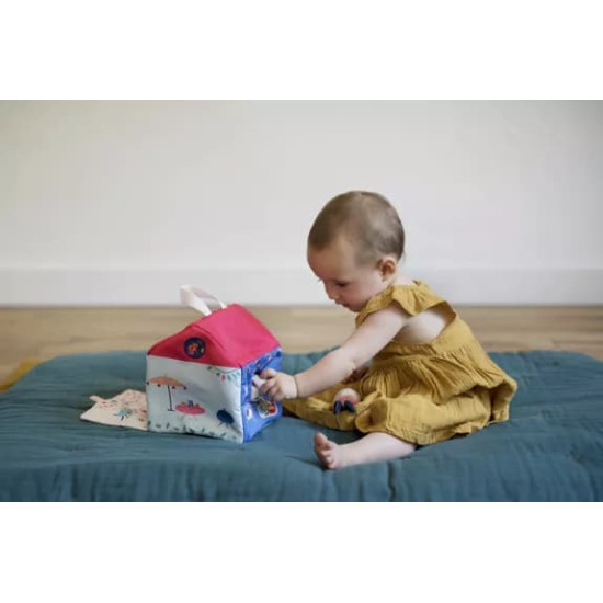 Căsuță textilă de activități Ebulobo Gabin Lapin cu trei personaje Căsuță textilă de activități Ebulobo Gabin Lapin cu trei personaje