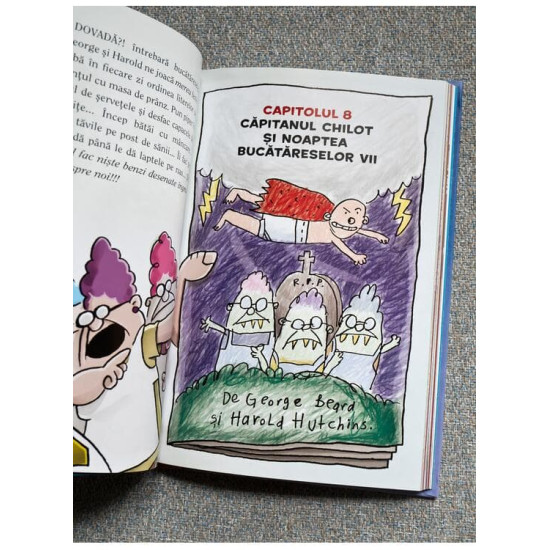 Căpitanul Chilot și Invazia Bucătăreselor Incredibil de Obraznice din Spațiu #3. Ediția color - Dav Pilkey Căpitanul Chilot și Invazia Bucătăreselor Incredibil de Obraznice din Spațiu #3. Ediția color - Dav Pilkey