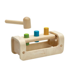 Jucărie educativă Plan Toys din lemn de cauciuc cu ciocan și cilindri