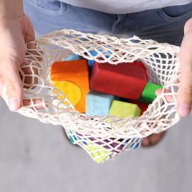 30 cuburi cu forme geometrice colorate Grimm's din lemn de tei vopsit non-toxic