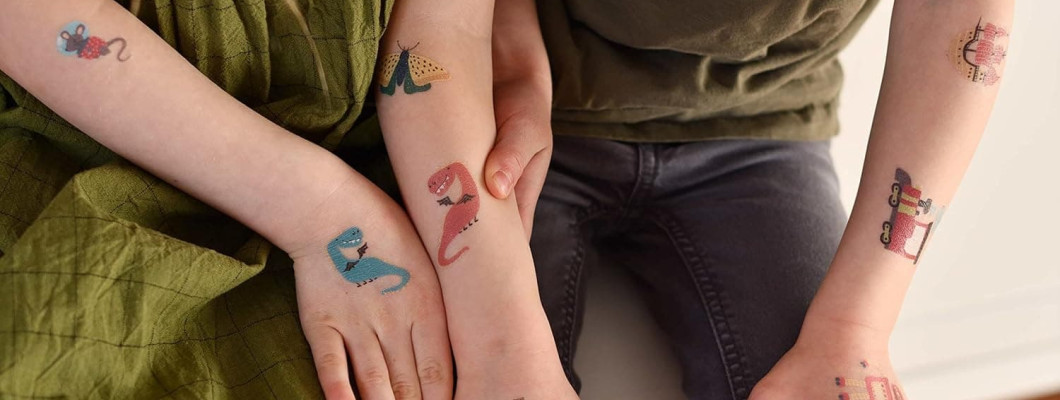 Produsele Jeka la KiddyShop: Tatuaje temporare vegane și fețe de masă de colorat pentru activități creativ-educative! Produsele Jeka la KiddyShop: Tatuaje temporare vegane și fețe de masă de colorat pentru activități creativ-educative!