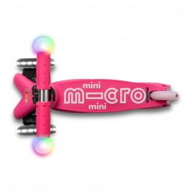 Trotinetă Mini Micro Deluxe Magic Pink Led pentru copii 2-6 ani