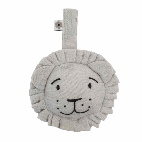 Jucărie zornăitoare moale de agățat Summerville Lion Silver Grey din bumbac organic Jucărie zornăitoare moale de agățat Summerville Lion Silver Grey din bumbac organic