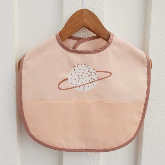 Bavetă Summerville Dusty Rose Planet din bumbac organic cu strat impermeabil Bavetă Summerville Dusty Rose Planet din bumbac organic cu strat impermeabil