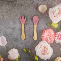 Tacâmuri (linguriță și furculiță) Summerville Dusty Rose din bambus și silicon, pentru bebeluși